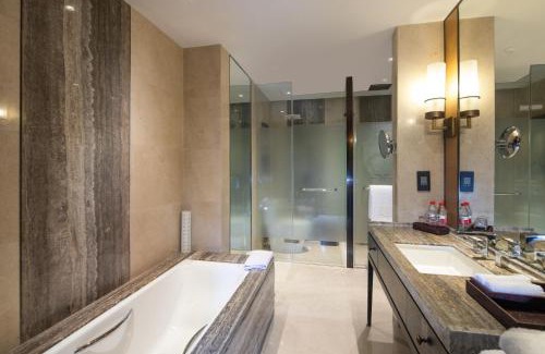 Shanghai Hotel | Elegant Hyatt Regency Chongming: Pet-Friendly Retreat