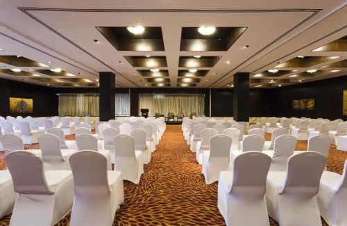 Kivukoni Hotel | Elegant Hyatt Regency Dar es Salaam with Pool and Spa
