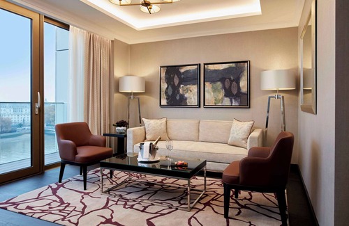 Prince's Hotel | Elegant Hyatt Regency London Albert Embankment - 4 Stars