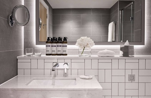 Manchester City Centre Hotel | Premium Stay at Hyatt Regency Manchester with Spa & Dining
