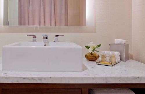 Morristown Hotel | Elegant Hyatt Regency Morristown: 4-Star Comfort Awaits