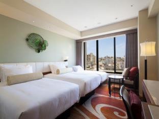 Makishi Hotel | Experience Hyatt Regency Naha: 5-Star Comfort Awaits