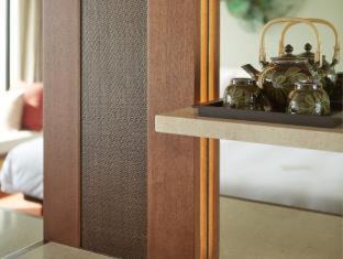 Makishi Hotel | Experience Hyatt Regency Naha: 5-Star Comfort Awaits