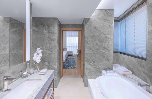 Doha Hotel | Experience Hyatt Regency Oryx Doha: 5-Star Luxury Awaits