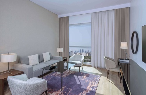 Doha Hotel | Experience Hyatt Regency Oryx Doha: 5-Star Luxury Awaits