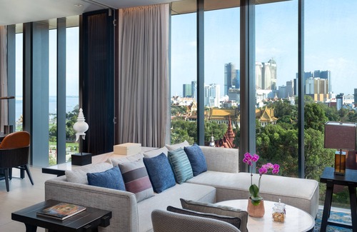 Daun Penh Hotel | Elegant Hyatt Regency Phnom Penh - Guest Rated 9.6/10