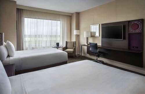 Joffre Hotel | Top-Rated Hyatt Regency at Pittsburgh Airport with Dining & More