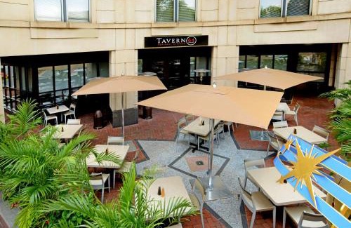Reston Hotel | Discover Hyatt Regency Reston: Pet Friendly & Oceanfront Retreat