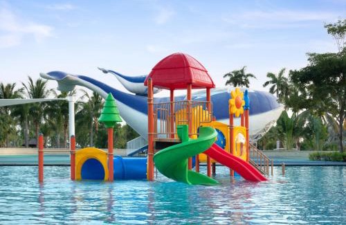 Tianya District Hotel | Relax at Hyatt Regency Sanya Tianli Bay with Ocean Views