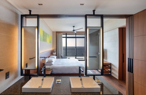 Serakaki Hotel | Experience Hyatt Regency Seragaki Island: 4-Star Ocean Views