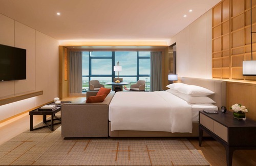 Bao'an Hotel | Top-Rated Hyatt Regency Shenzhen Airport with Spa & Pool