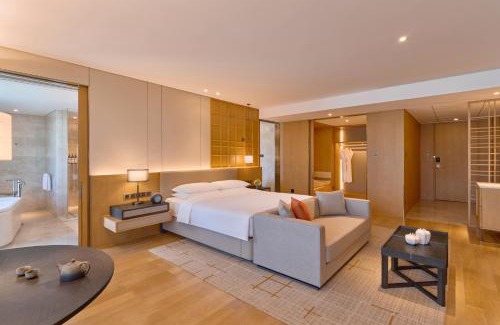 Bao'an Hotel | Explore Hyatt Regency Shenzhen Airport with Pool & Spa