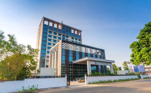 Thrissur Hotel | Discover Hyatt Regency Thrissur: Oceanfront Luxury Awaits