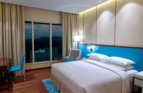 Thrissur Hotel | Discover Hyatt Regency Thrissur: Oceanfront Luxury Awaits