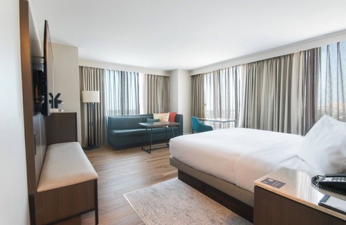 Downtown Wichita Hotel | Excellent Hyatt Regency Wichita: Pool, Spa & Family Friendly