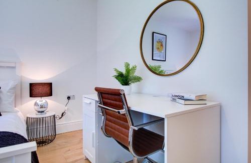 Beverley Apartment | Pet-Friendly Hybrid Resi - New Malden Near Richmond & Wimbledon