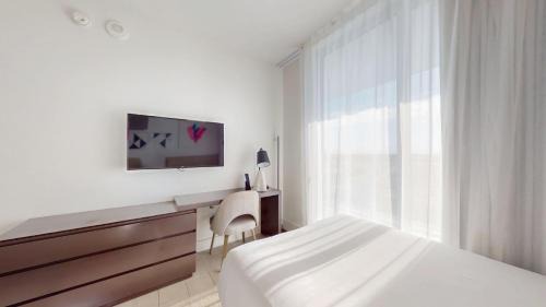 Hollywood South Central Beach Apartment | Hyde Beach House 3BR2BA