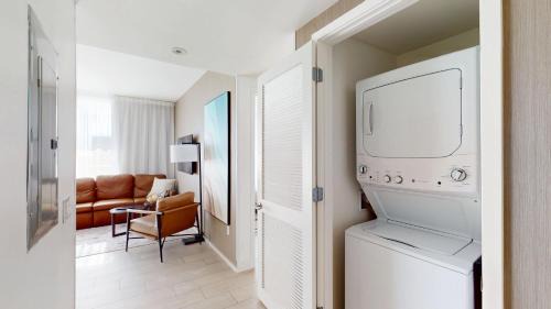 Hollywood South Central Beach Apartment | Hyde Beach House 3BR2BA
