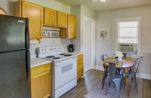 Hyde Park House | Hyde Park Retreat with Fire Pit & Nearby Hiking Trails