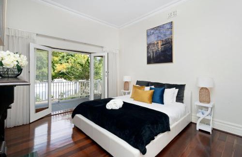North Perth House | Hyde Park Vista: Family-Friendly 3BR Home Near Attractions