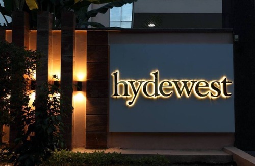 Gurugram Apartment | Hydewest Rose King Platinum Studio with Spa & Kitchen Access