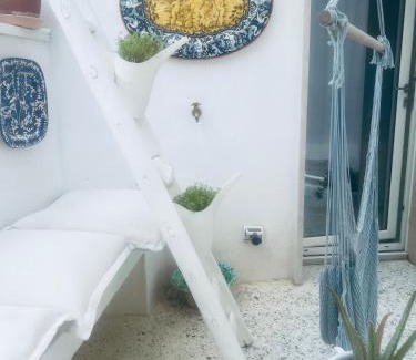 Acquaviva delle Fonti Bed & Breakfast | Hydria Guest House Art Gallery Dimora d artista con terrazza e vasca idromassaggio nel cuore del borgo antico Artists Home with terrace and jacuzzi in the heart of the old town