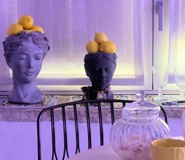 Acquaviva delle Fonti Bed & Breakfast | Hydria Guest House Art Gallery Dimora d artista con terrazza e vasca idromassaggio nel cuore del borgo antico Artists Home with terrace and jacuzzi in the heart of the old town