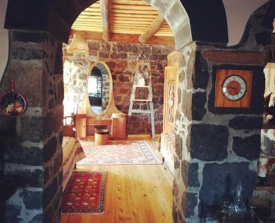 Gyumri Bed & Breakfast | Guest Rated 10/10 at Hye Aspet - Family-Friendly Stay