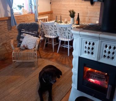 Cesky Jiretin House | Cozy Mountain Retreat with Kitchen and Family-Friendly Amenities