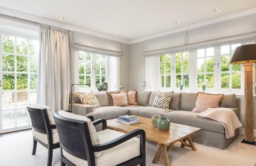 Kampen House | Cozy Oceanfront Retreat at Hygge-Hues - 4-Star Spa Escape