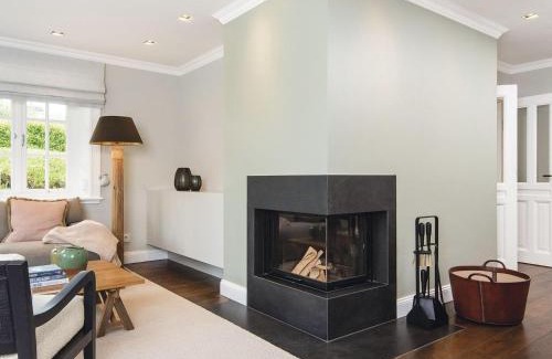 Kampen House | Cozy Oceanfront Retreat at Hygge-Hues - 4-Star Spa Escape