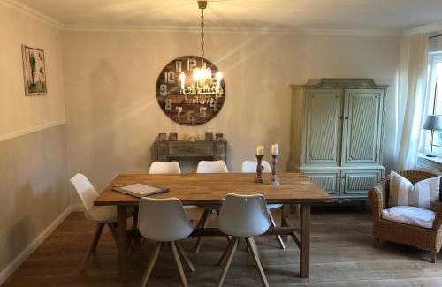Grellsbull House | Hyggehus: Oceanfront Retreat with Exceptional Guest Ratings