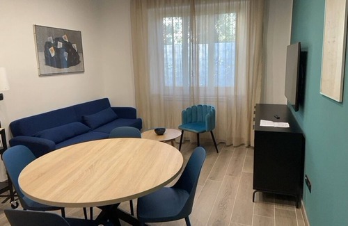 Chiaia Apartment | Cozy Apartment in Private Park, Central Naples - Chiaia