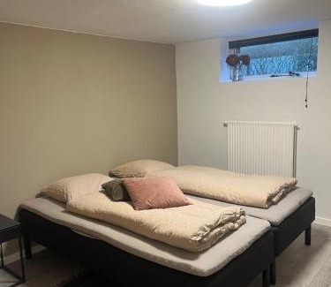 Rodekro House | Hyggelige værelser tæt på E45 og banegården i Rødekro
