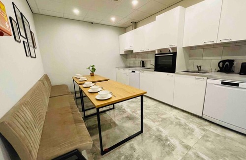 Municipality of Geertruidenberg Apartment | Comfortable Single Room in Raamsdonksveer, Family-Friendly