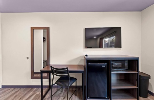 Harbor Hotel | Discover Hyland Inn Long Beach: Spa, Breakfast & Family Fun