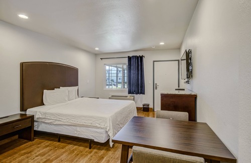 Van Nuys Hotel | Family-Friendly Stay at Hyland Motel Van Nuys with Pool