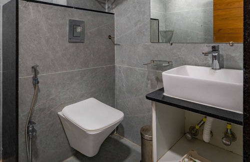 Mancherial Hotel | Convenient Hylife Hotel with Restaurant and Family Amenities