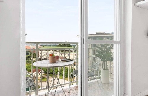Mactan Export Processing Zone Apartment | Convenient Stay Near Airport with High-Speed Wi-Fi