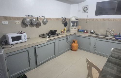 Coron Town Proper Apartment | Hymn's Tourist Inn