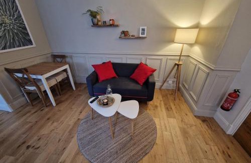 Bourgogne Apartment | Discover Hyper Centre Hyper Cosy: Pet-Friendly Retreat