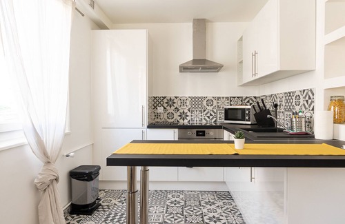 Annemasse Apartment | Convenient Hypercentre Apartment Near Geneva with Parking