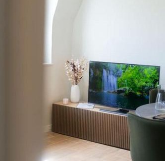 Toulouse City-Centre Apartment | Tranquil Stay in Hypercentre: Child-Friendly Accommodation