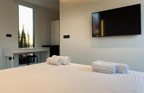 Patras Apartment | Stylish Hyperion Penthouse - Guest Rated 9.7/10, Family-Friendly
