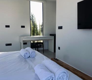 Patras Apartment | Stylish Hyperion Penthouse - Guest Rated 9.7/10, Family-Friendly