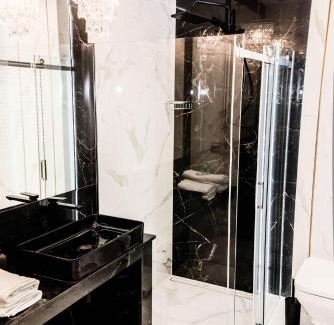 Konin Apartment | Captivating Glamour Apartment - Guest Rated 9.1/10