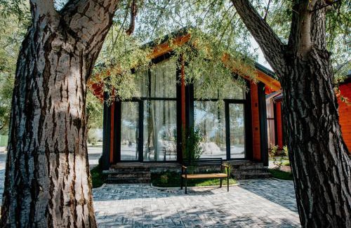 Shkoder County Resort | Hysaj Agroturizëm: Oceanfront Escape with Pool & Dining