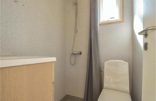 Thyboron House | Pet-Friendly Hytte 4: Family Retreat with Pool Access