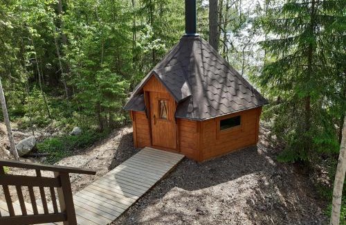 Ahtari House | Relaxing Getaway at Hyvölän Mökit with Oceanfront Views