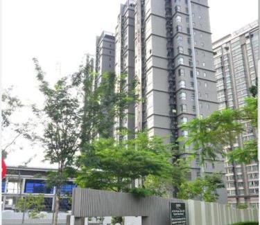 Cyberjaya House | Hyve: Family-Friendly Retreat with Oceanfront Views